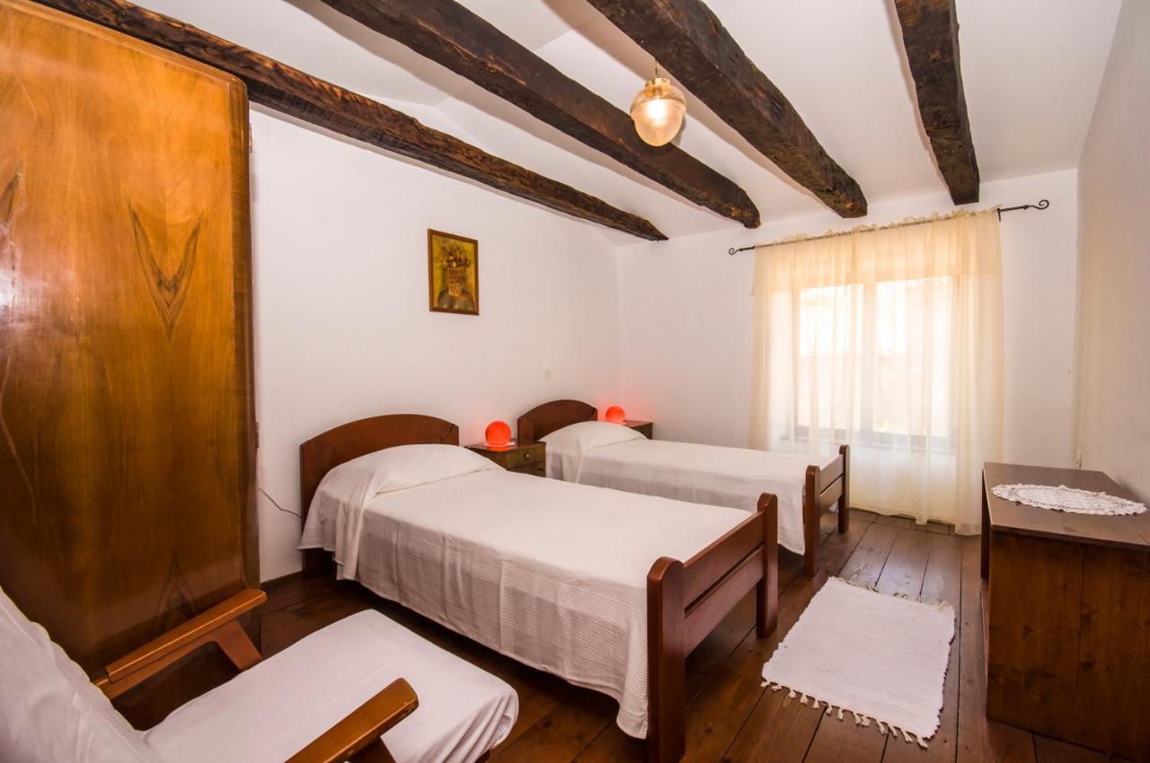 Holiday Home Trostova Kuca Pazin Eksteriør bilde
